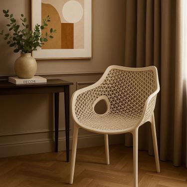 Imagem de Cadeira Poltrona com Braço Suits para Varanda Estrutura em Plástico Assento Fixo Empilhável Nude