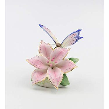 Imagem de Cosmos Gifts Borboleta de joia sintética de porcelana fina com flor de lírio rosa Stargazer, 8,8 cm de altura, multicolorido