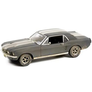 Imagem de Greenlight 1967 Coupe Matt Black with White Stripes (Weathered) (Adonis Creed's) Creed II (2018) Movie 1/18 Diecast Model Car 13626