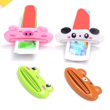 Imagem de Generic Espremedor de Pasta de Dente Dispensador de Plástico ABS Bonito de Desenho Animado para Banheiro Doméstico, Acessório de Pasta de Dente Sem Esforço para Hábitos de Escovação Consistentes, Belo Presente para Adolescentes e Adultos (Panda)