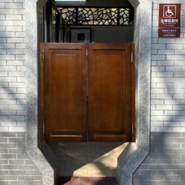 Imagem de Porta de balanço de madeira maciça Saloon Door Interior Butler Counter Fence Half Waist Door Inclui dobradiças de mola para cozinha, loja, entrada, pub, porta divisória, marrom, largura da porta 91 ~