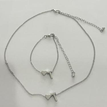 Imagem de Colar com pingente 108 prata inicial conjunto de pulseiras para mulheres banhado a prata coração inicial pingente colar pulseiras aniversário Natal presentes de aniversário para mulheres mãe namorada