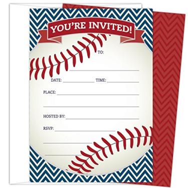 Imagem de Convites de festa de beisebol em vermelho e azul marinho. Conjunto de 25 cartões e envelopes temáticos de beisebol para festas de aniversário de crianças, chás de bebê e granulados, despedidas de solteiro ou solteira ou quaisquer ocasiões.