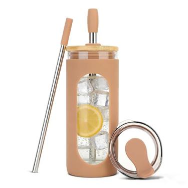 Imagem de Sursip Copo de vidro com 2 tampas e canudo, copo de vidro à prova de derramamento de 590 ml com tampa de bambu e manga de silicone para copo de água de café gelado - cáqui