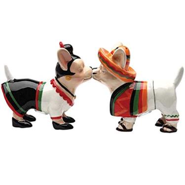 Imagem de Chihuahua Chi Chi Chi 3 1/2'' tall Magnetic Salt and Pepper Shakers