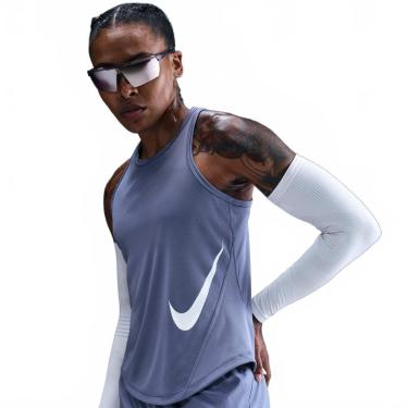 Imagem de Regata Dri-FIT Nike Swoosh Feminina-Feminino