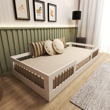 Imagem de Cama Infantil Montessoriana Solteiro com Grades em Pinus Lume Branco