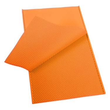 Imagem de Asixxsix 2PCs Folhas de Prensa de Cera de Abelha, Folhas de Fundação de Cera de Abelha Flexível Premium para Apicultura, Com Padrões Elevados Intrincados para Fazer o Favo de Mel (Laranja)