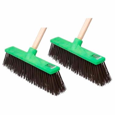 Imagem de 2 Vassoura Reforçada Cabo Madeira 1,40m Limpeza Gari