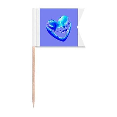 Imagem de Bandeiras de palito de dente de coração transparente com céu estrelado para marcação de bolo de festa, prato de queijo