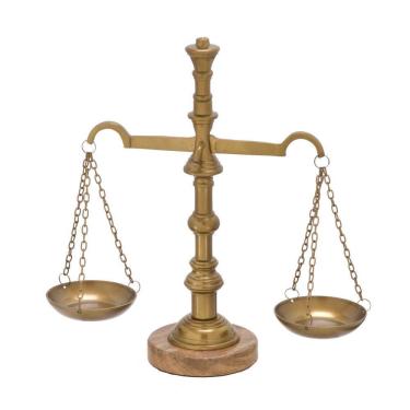 Imagem de Peça Decorativa Balança da Justiça em Metal e Madeira Bronze 27cm 16982-PL