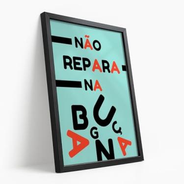 Imagem de Quadro Decorativo Não Repara na Bagunça Com Moldura Frase Engraçada Criativa Estilo Moderno Divertido Descontraído Azul Vermelho Preto