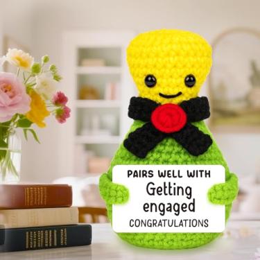 Imagem de Garrafa de champanhe de crochê feita à mão - presente de noivado para casais, chá de panela e festa de noivado - decoração romântica para noiva e noivo