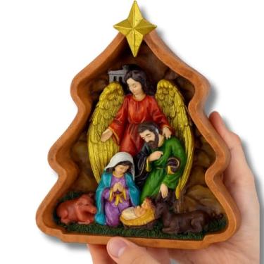 Imagem de Presépio Sagrada Família de Jesus em Resina 20cm, Enfeite Decorativo Natalino, Em forma de Árvore De Natal, Detalhes Realistas, Cores Vivas, Ideal para Sala, Ceia, Decoração Religiosa Natalina