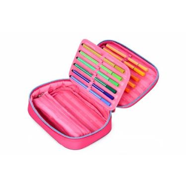 Imagem de Estojo Escolar Multifuncional Fashion, Poliéster, 36 Lápis, 2 Divisórias, Zíper, Efeito Soft Matelassê, 16x23x5cm
