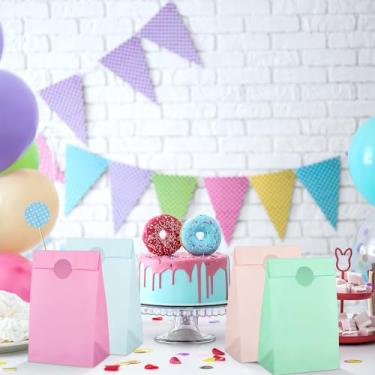 Imagem de Pacote com 24 sacos de doces de presente arco-íris Kraft com 24 adesivos 5,1 x 7,1 x 23 cm, sacos de lembrancinha de festa, lanches e doces para aniversário, casamento, chuveiro, presentes, almoço