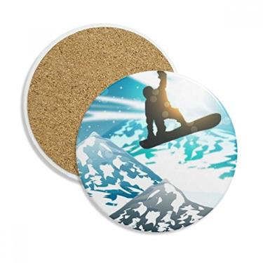 Imagem de Esquis de esqui de inverno em aquarela copo copo copo protetor de mesa pedra absorvente