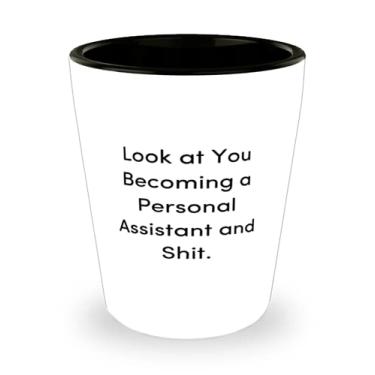 Imagem de Olhe para você se tornar um assistente pessoal e . Copo de shot para assistente pessoal de cerâmica, útil para assistente pessoal