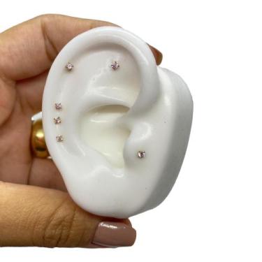 Imagem de Piercing Titânio Labret Dourado Ponto De Luz Microponto - RaraSteel Pi