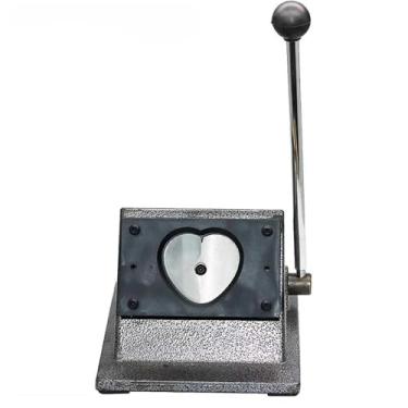 Imagem de Cortador de coração de crachá manual, cortador de botão de coração, molde gráfico gráfico de mesa de metal, diâmetro de papel cortado 62 x 70 mm, para fabricação de crachás