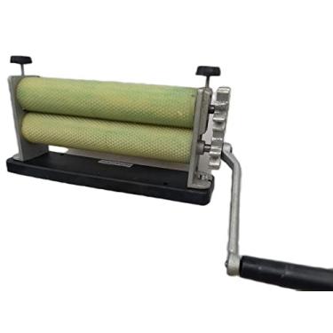 Imagem de Cilindro alveolador de cera de abelhas manual - Estrutura em ferro com base