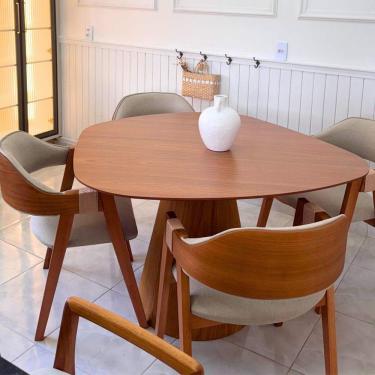 Imagem de Mesa De Jantar Organica Alpha 150x148cm