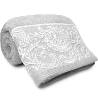 Imagem de Toalha de Banho Jacquard Louise CORTTEX medindo 1,40m x 0,70cm, CINZA
