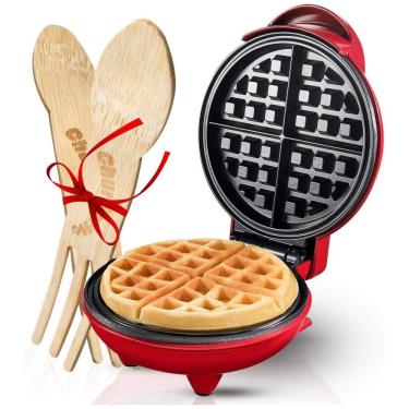 Imagem de Máquina de Waffle Antiaderente, Aço Inoxidável, 550W, 110v, BURGESS BROTHERS BBQ BURGERS COMMITTED TO SERVICE, Vermelho