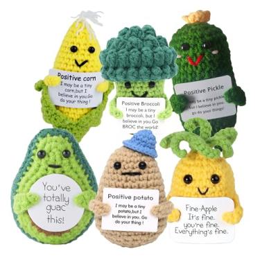 Imagem de VORA 6 peças de bonecas criativas de crochê, batata positiva, suporte emocional, pepino, picles, encorajamento, suporte de legumes e frutas, bonecas tricotadas com cartão positivo, presente de alegria