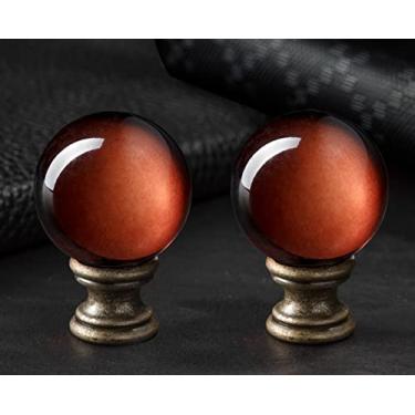 Imagem de Pacote com 2 tampas finiais de lâmpada de cristal com base de acabamento em latão antigo, 5 polegadas de altura, vidro taawny em forma de bola com base de botão de parafuso, acessórios de decoração para luminárias de mesa e de chão