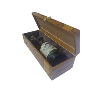 Imagem de Caixa para Garrafa de Vinho, Decorativa de MDF estilo Madeira Rustica com Fecho Metálico, Estilo Vintage, Marrom