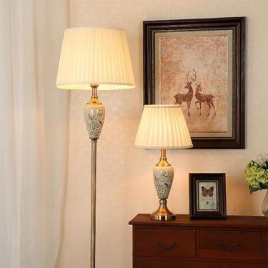 Imagem de Luminária de chão contemporânea de luxo em cerâmica, estilo retrô americano, para sala de estar, quarto, escritório, casa de campo ou hotel. Luminária de chão decorativa criativa em LED, com
