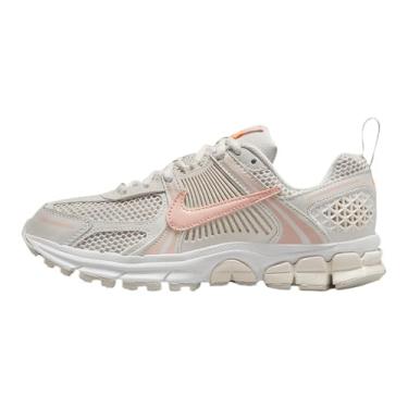 Imagem de Nike Tênis infantil Vomero 5 (HF6998-003, Phantom/Madeira de Orewood Claro/Branco/Echo Pink), Phantom/Madeira de Orewood Claro/Branco/Rosa Echo, 15