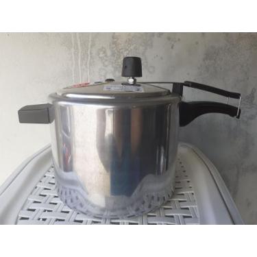 Imagem de Panela de pressão polida Roque 4,5L