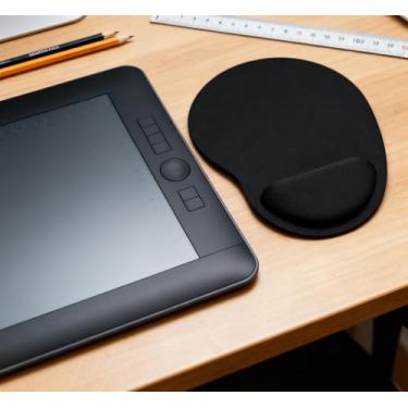 Imagem de Mouse pad com suporte de pulso de gel confortável e antiderrapante preto 23 x 20 centímetros