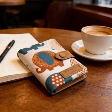 Imagem de Carteira feminina de elefante, linda carteira de tecido estampada com alça de pulso removível, carteira pequena para vários cartões com bolso para moedas, linda carteira pequena para uso diário