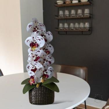 Imagem de 7 Hastes de Orquídeas artificiais na tonalidade branca e vinho para va