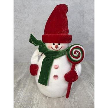 Imagem de Decoração Natalina de Neve com Cachecol, Gorro Vermelho e Bengala, 35cm, Enfeite de Natal