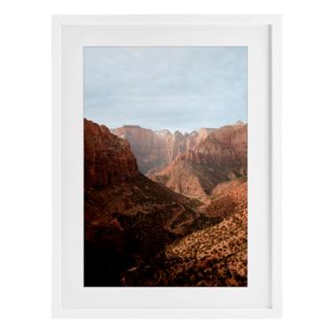 Imagem de Stupell Industries Vast Canyon Zion Park Impressão emoldurada branca sob vidro, design por Jade Sharp Photo, 20 x 14