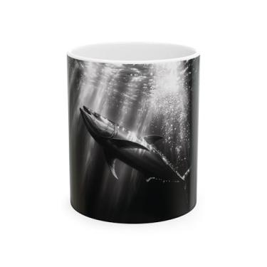 Imagem de Scacco Matto Caneca de atum Ahi – Arte do oceano preto e branco – xícara de café de cerâmica para amantes de pesca, mergulhadores e fãs da vida marinha – 325 g/425 g