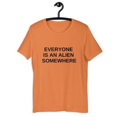 Imagem de Camiseta Blusa Tshirt Feminina - Everyone Is An Alien Somewhere