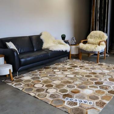 Imagem de Tapete de Couro Colméia Mix Areia 2x2,5m | recortes geométricos