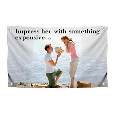 Imagem de Meme bandeira cômica com citação "Impressione com algo caro" com quatro ilhós de latão - pôster de parede de poliéster com tema de casamento - Banner criativo de um lado para decoração de festa de