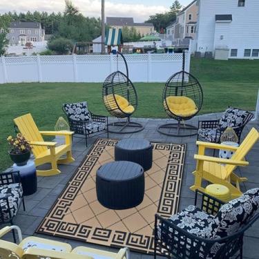 Imagem de DEK GHIBIS Tapete externo para espaço livre de pátio, tapete impermeável de 2,5 x 3,5 m, tapetes de acampamento de palha de plástico reversível, tapete de trailer interno para varanda, deck