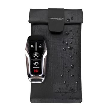 Imagem de Faraday Key Fob Jacket | Bloqueio de sinal RFID e resistente à água | Anti-hacking | Bolsa de proteção anti-roubo definitiva para carros para chaveiros e cartões de chave | Fecho magnético | Três