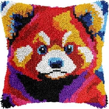 Imagem de Kit de travesseiro de gancho de trava de panda vermelho, capa de travesseiro, artesanato, crochê, tricô, gancho, fronha, artesanato, bordado, kits de gancho, conjunto de material 43 x 43 cm (165)