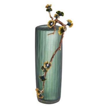 Imagem de Sala de estar colorida esmaltada, mesa de jantar, arranjo de flores, decoração de vaso e ornamentos