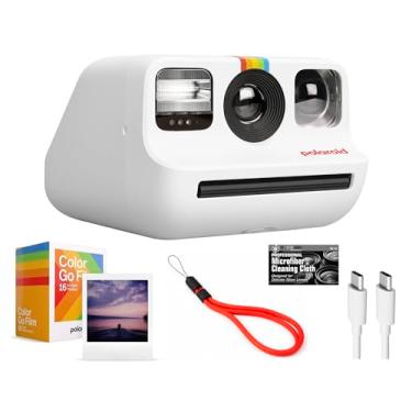Imagem de Câmera instantânea Polaroid Originals Bundle Go com pacote duplo de filme colorido e pano de microfibra