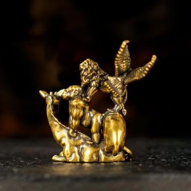 Imagem de CHOVY Estátua da pirâmide da selva - Escultura de pilha de animais 100% latão sólido (águia em leão, gorila e hipopótamo em veados), arte zoomórfica feita à mão para mesa de escritório, presente