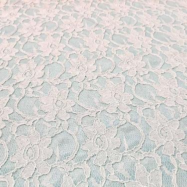 Imagem de Rolo 2 Metros Renda Suiça Forrada 95% Poliéster 5% Poliamida